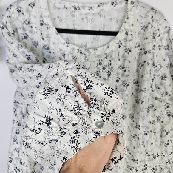 J.Jill Pintuck Blouse White Floral Cotton Top 3/4 Sleeve Boho Cottagecore SZ XL - Picture 3 of 11
